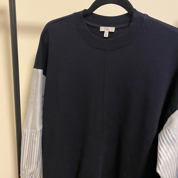 CLU crew neck with patchwork sleeve design - Picture 2 of 5